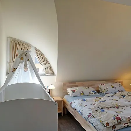 Ferienhaus Nachtigall بيت للعطل غلوفي