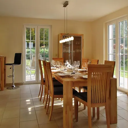 Ferienhaus Nachtigall غلوفي