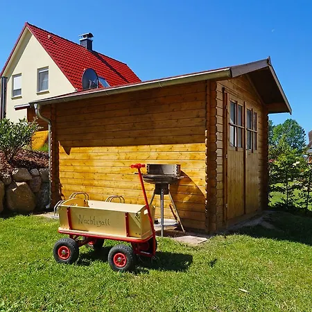 Ferienhaus Nachtigall بيت للعطل *